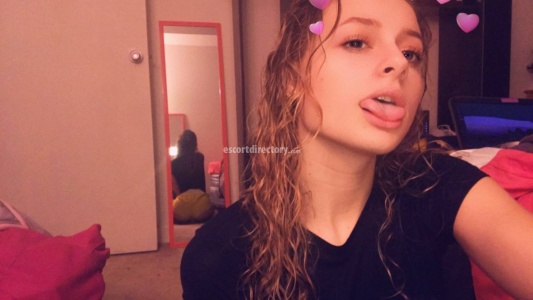 escorts Petite Erika