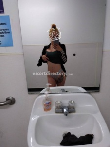 escorts Traciee