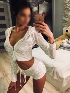 escorts Aisha