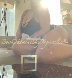 escorts Yasmine Sky