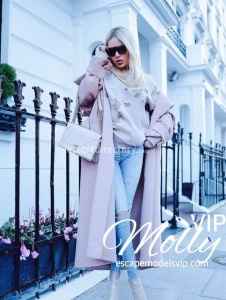 escorts Molly