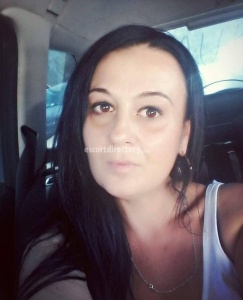 escorts Karina
