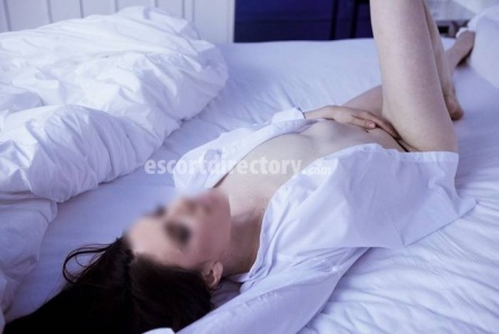 escorts Khloe Nightingale