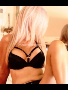 b7342682c00763aa54ae3b373564f7f0.jpg escorts LAUREN X