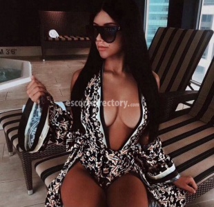 escorts bella brunette