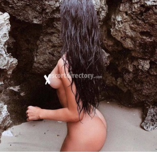 escorts bella brunette