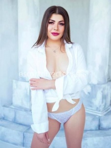 escorts Lili