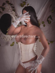 escorts Adriana Pearl