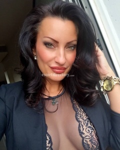 escorts Carolina Mueller