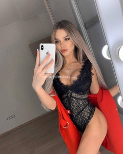 escorts Laura Riyadh