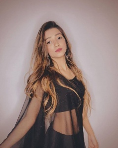 escorts Kubra Escort in Karachi +971527277170