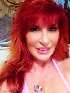 dtgk8v5f-lil-red-corvette-in-call-.jpg escorts LIL