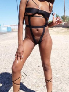 escorts Sweet petite treat call now I'm available