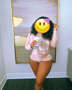 bmwk7qd2-mickey.jpg escorts Mickey