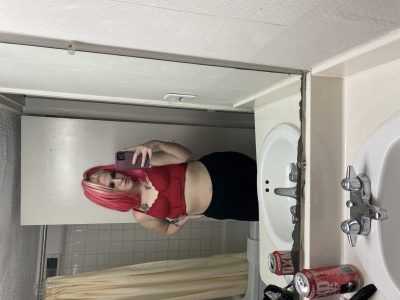 escorts Lilly little  super soaker