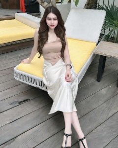 escorts Della escort