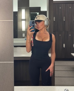 escorts Telegram:@maryang27 incall and out call fun